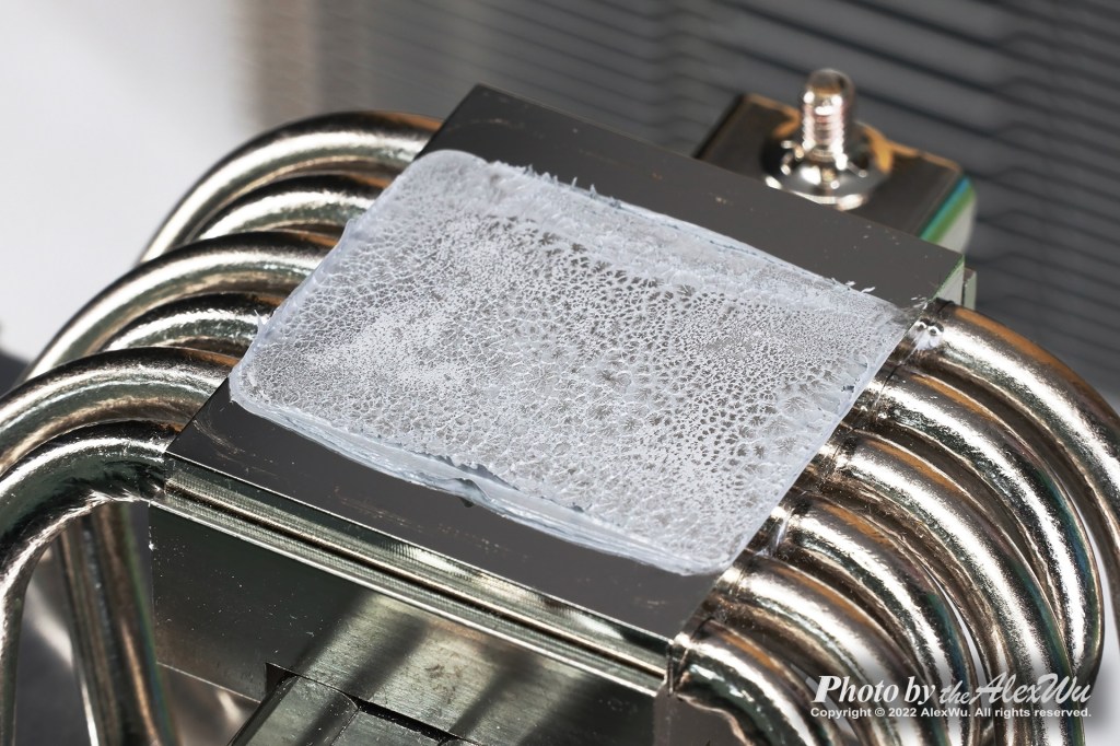 非評測：鐮刀無限伍LGA 1700安裝套件